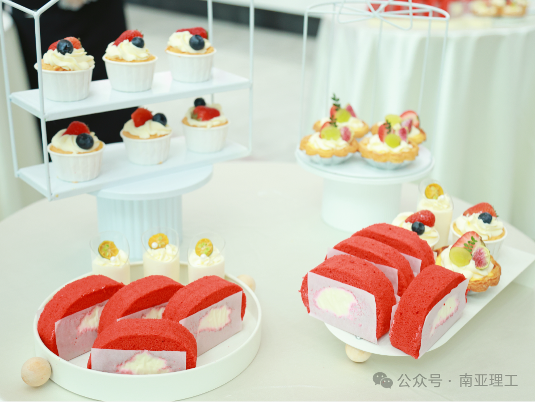 合肥南亚理工技工学校3月集体生日会暨西点社团创意作品展